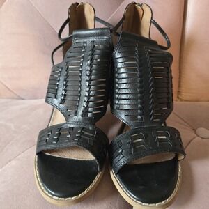 Mi,iM‎ Shoe Sandals Black Size 8.5 Stacked High Heel Woven Back Zipper.